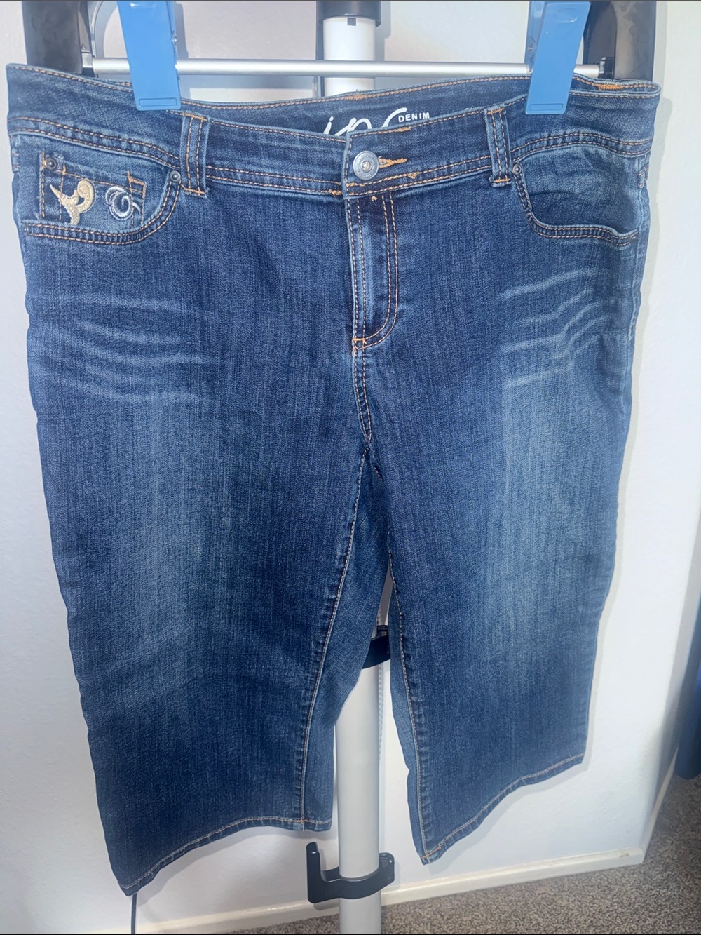 INC International Concepts Dark Blue Cropped Denim Jeans